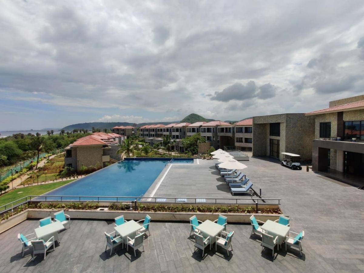 Radisson Blu Resort Visakhapatnam Exteriör bild