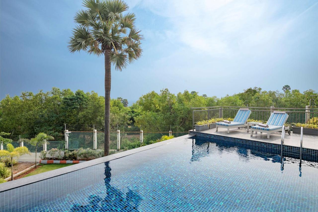 Radisson Blu Resort Visakhapatnam Exteriör bild